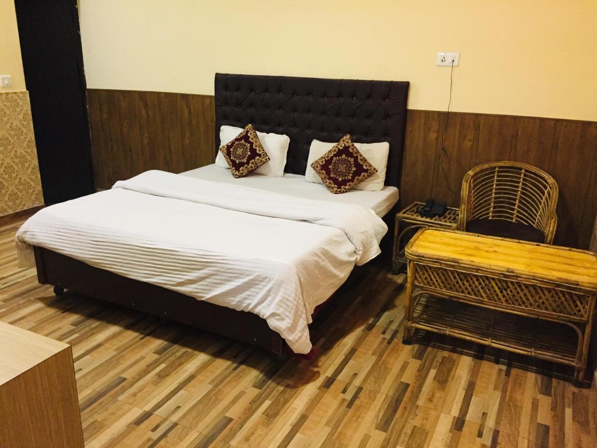 Hotel Prem G, Mussoorie Exteriör bild
