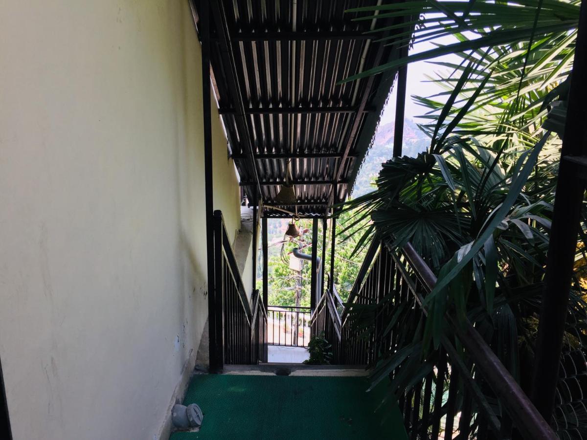 Hotel Prem G, Mussoorie Exteriör bild